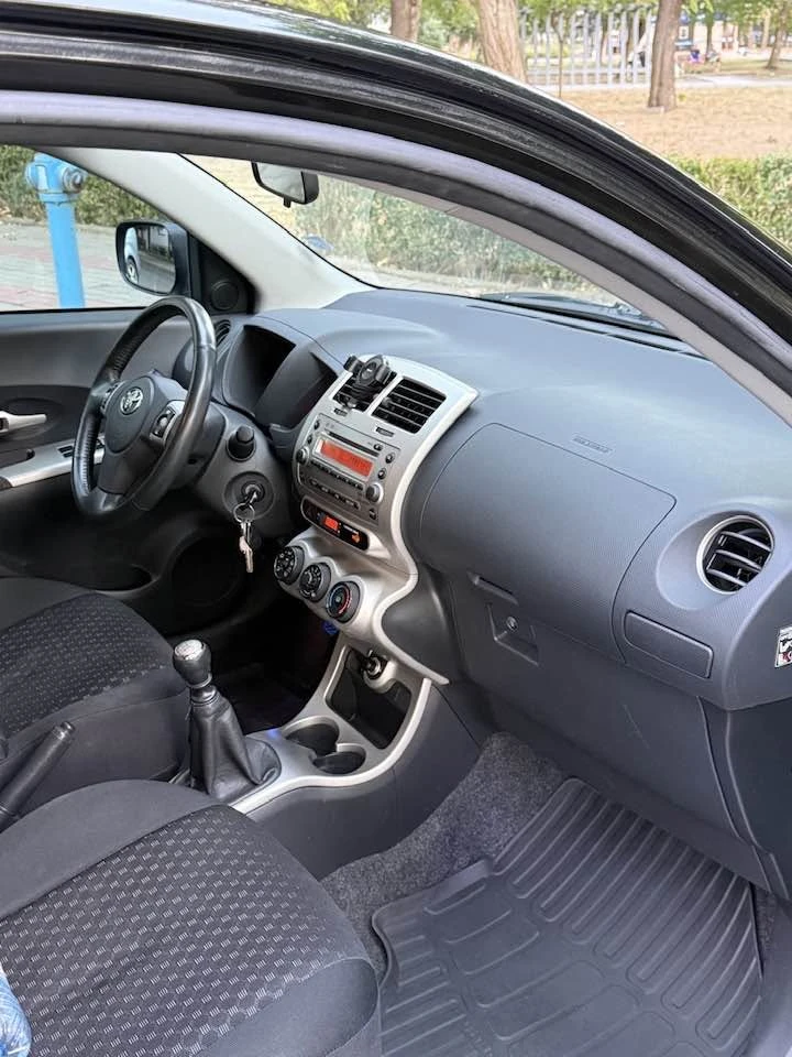 Toyota Urban Cruiser, снимка 8 - Автомобили и джипове - 55684426