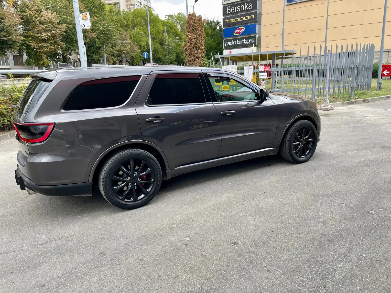 Dodge Durango RT 5.7 LPG радари всички екстри - изображение 6