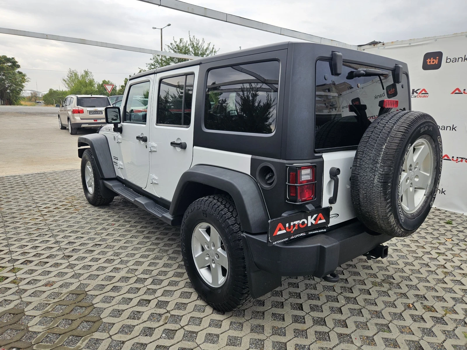 Jeep Wrangler 3.6i-290kc= АВТОМАТ= ДЪЛГА БАЗА= КЛИМАТИК - изображение 5