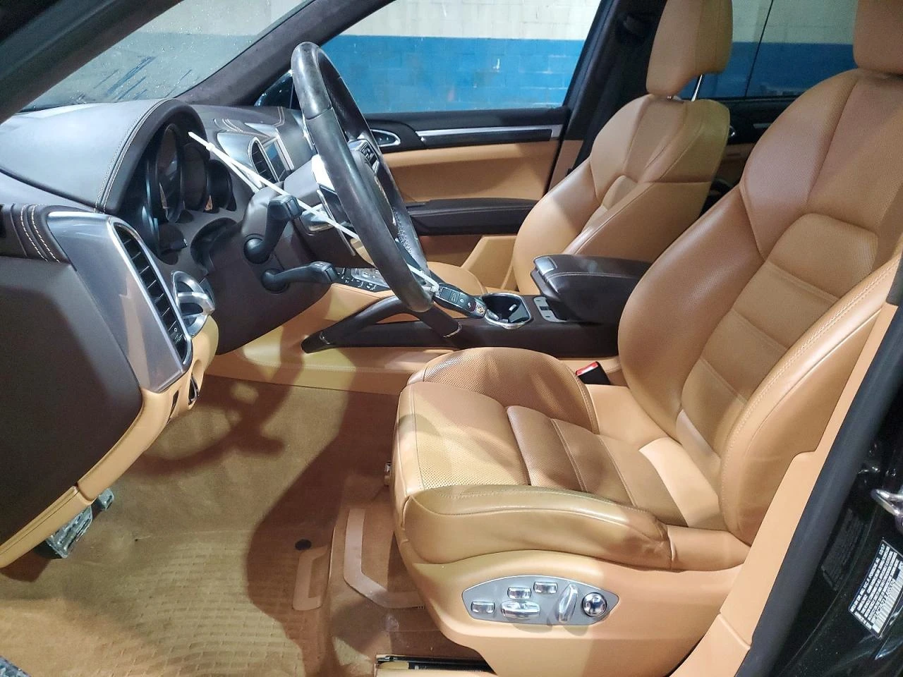 Porsche Cayenne TURBO AWD, снимка 7 - Автомобили и джипове - 53724609