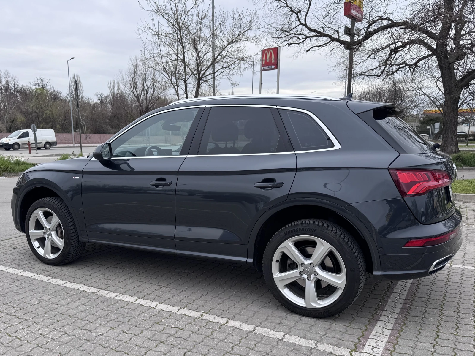 Audi Q5 3.0 TDI/Възд/Distronic/Печка/360 Кам/Keyless, снимка 4 - Автомобили и джипове - 53953751