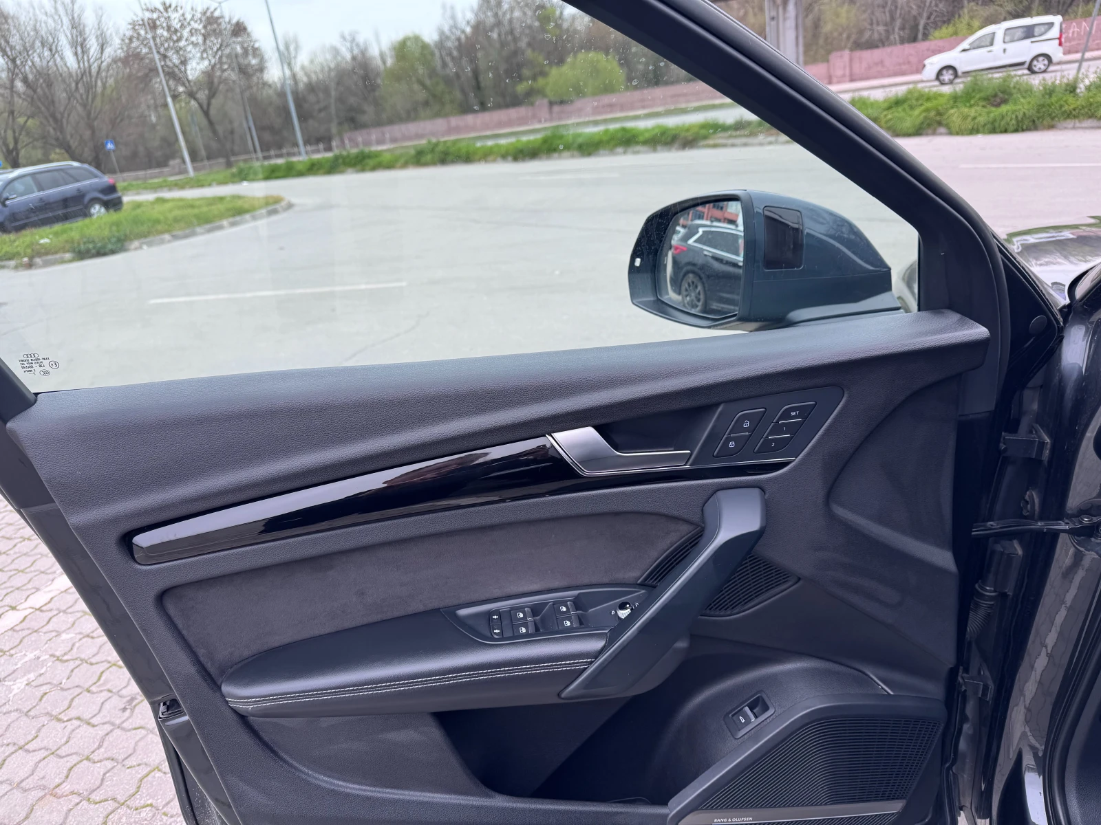 Audi Q5 3.0 TDI/Възд/Distronic/Печка/360 Кам/Keyless, снимка 17 - Автомобили и джипове - 53953751