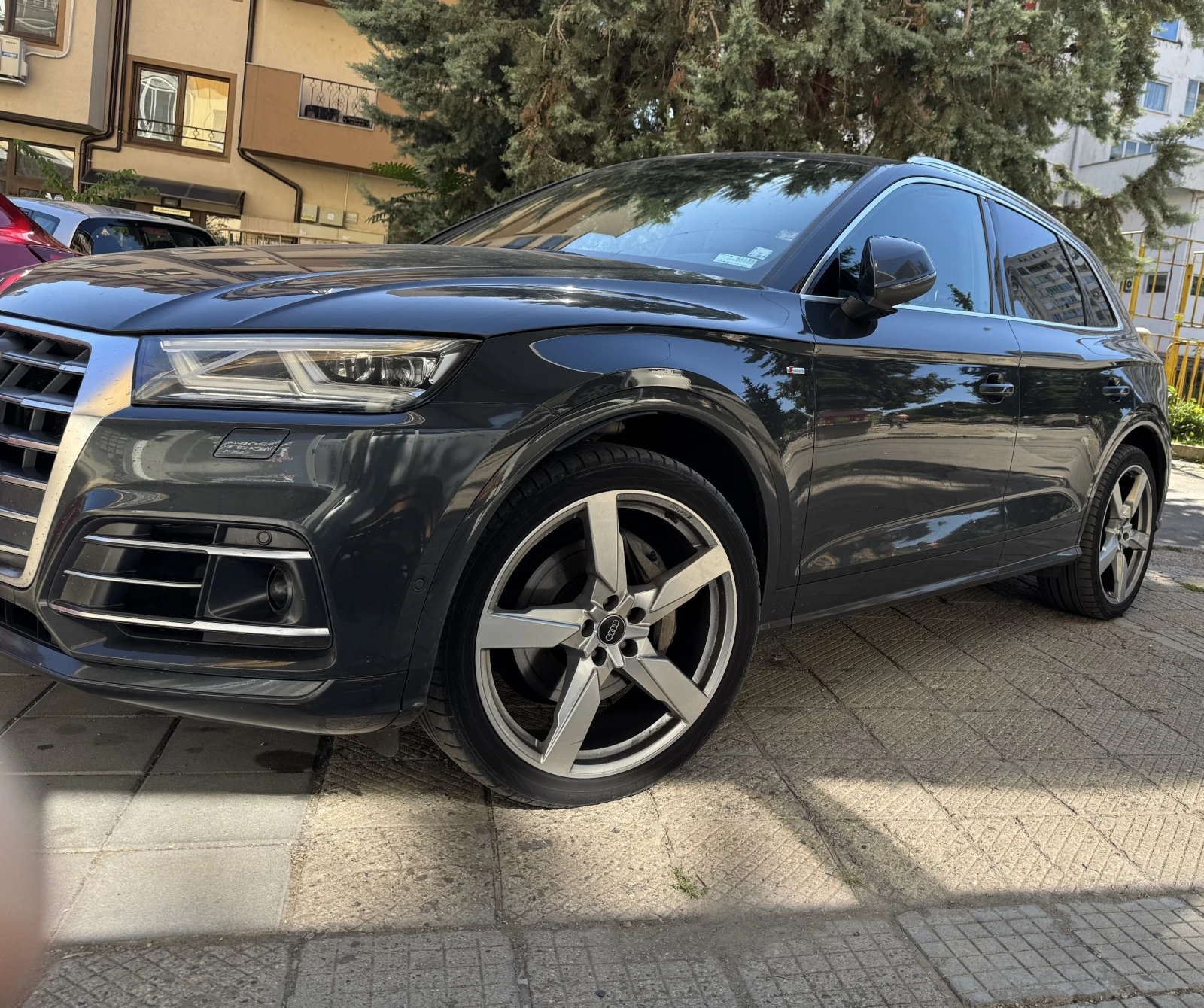 Audi Q5 3.0 TDI/Възд/Distronic/Печка/360 Кам/Keyless, снимка 2 - Автомобили и джипове - 53953751