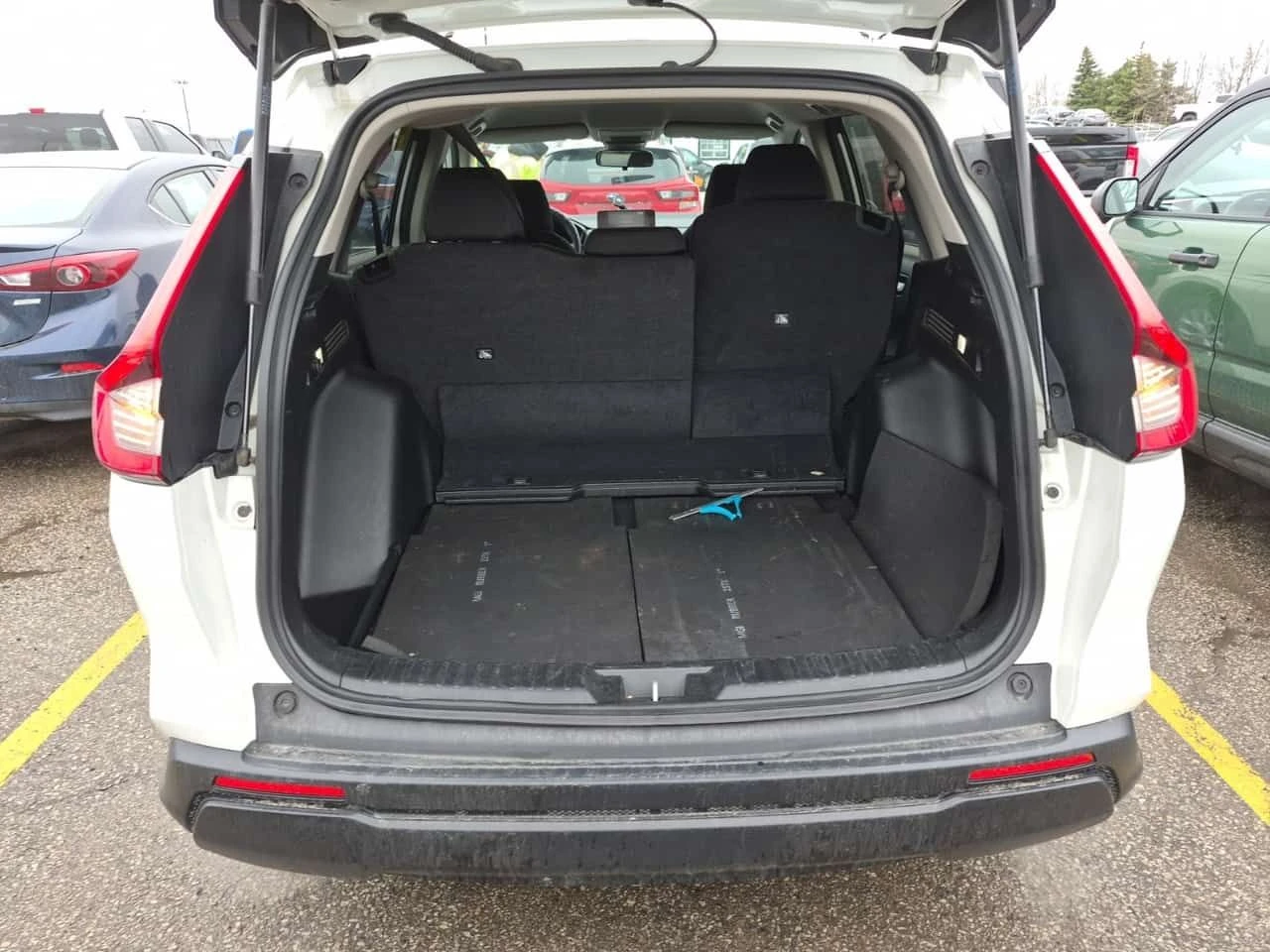 Honda Cr-v * LX * CARFAX * БЕЗ ПЪРВОНАЧАЛНА ВНОСКА, снимка 13 - Автомобили и джипове - 54564973