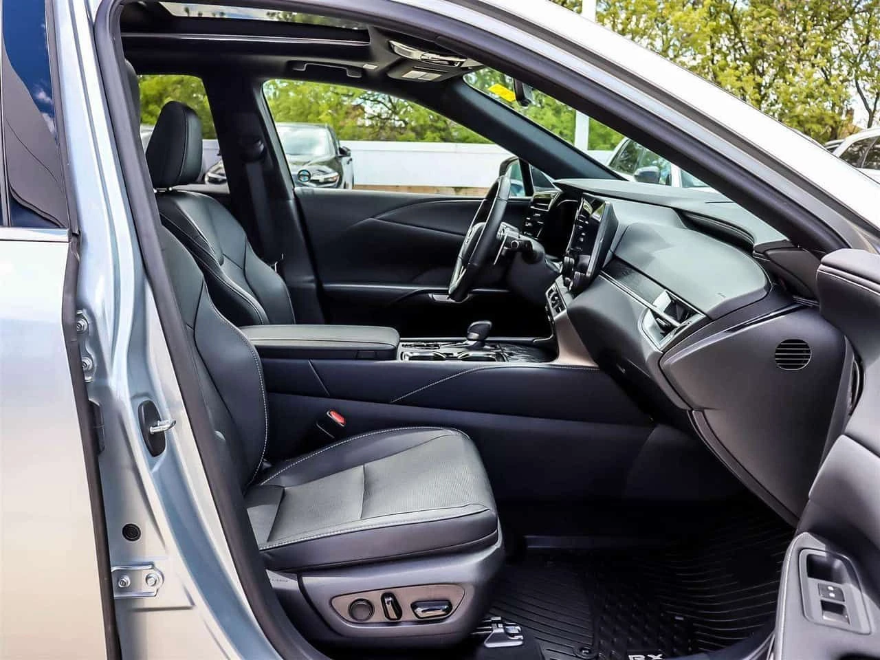 Lexus RX * LUXURY PACKAGE | 350 Auto * CARFAX * ЦЕНА ДО БГ, снимка 12 - Автомобили и джипове - 54930570