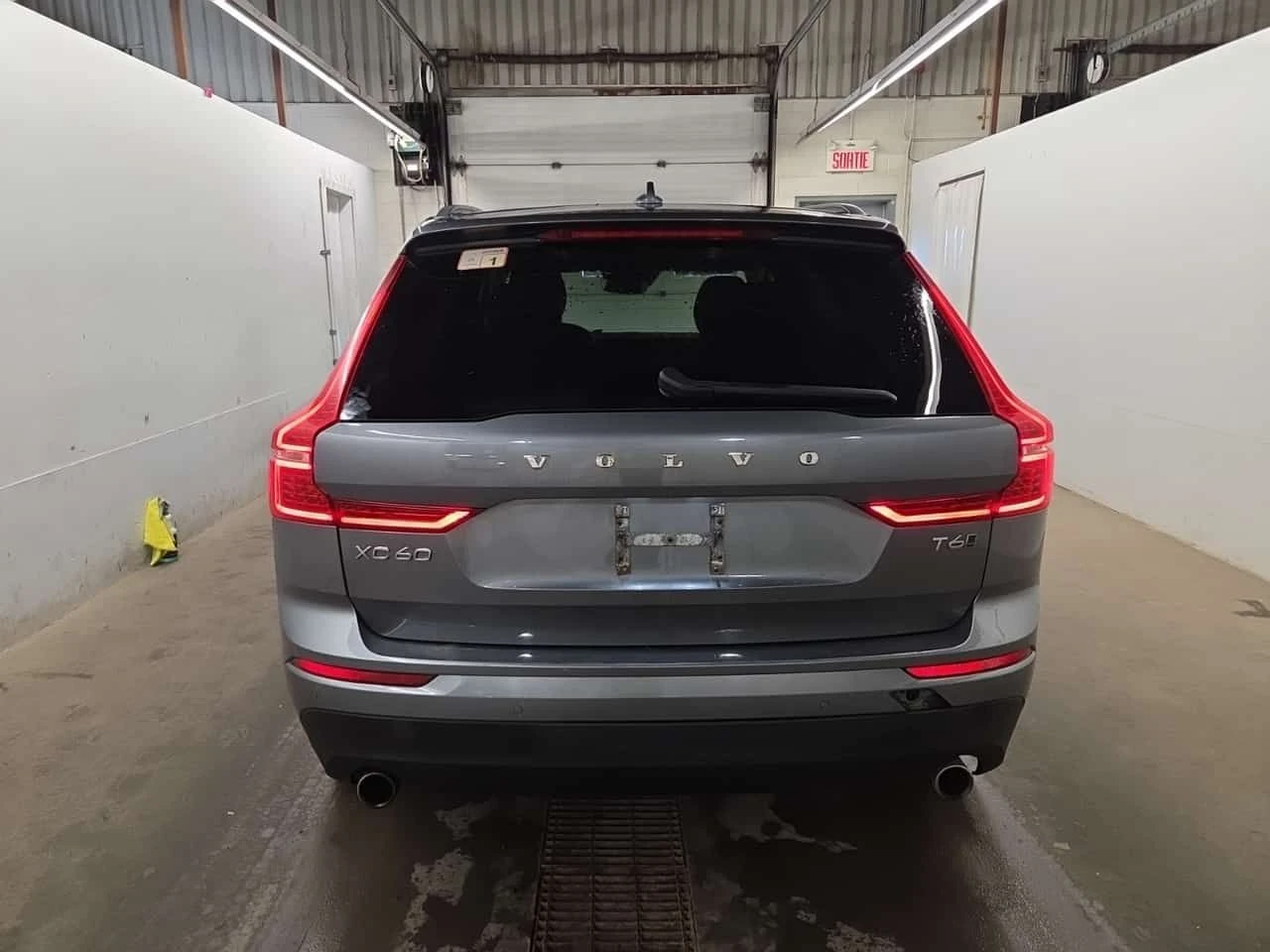 Volvo XC60 * MOMENTUM * CARFAX * ЦЕНА ДО БГ, снимка 5 - Автомобили и джипове - 54933535