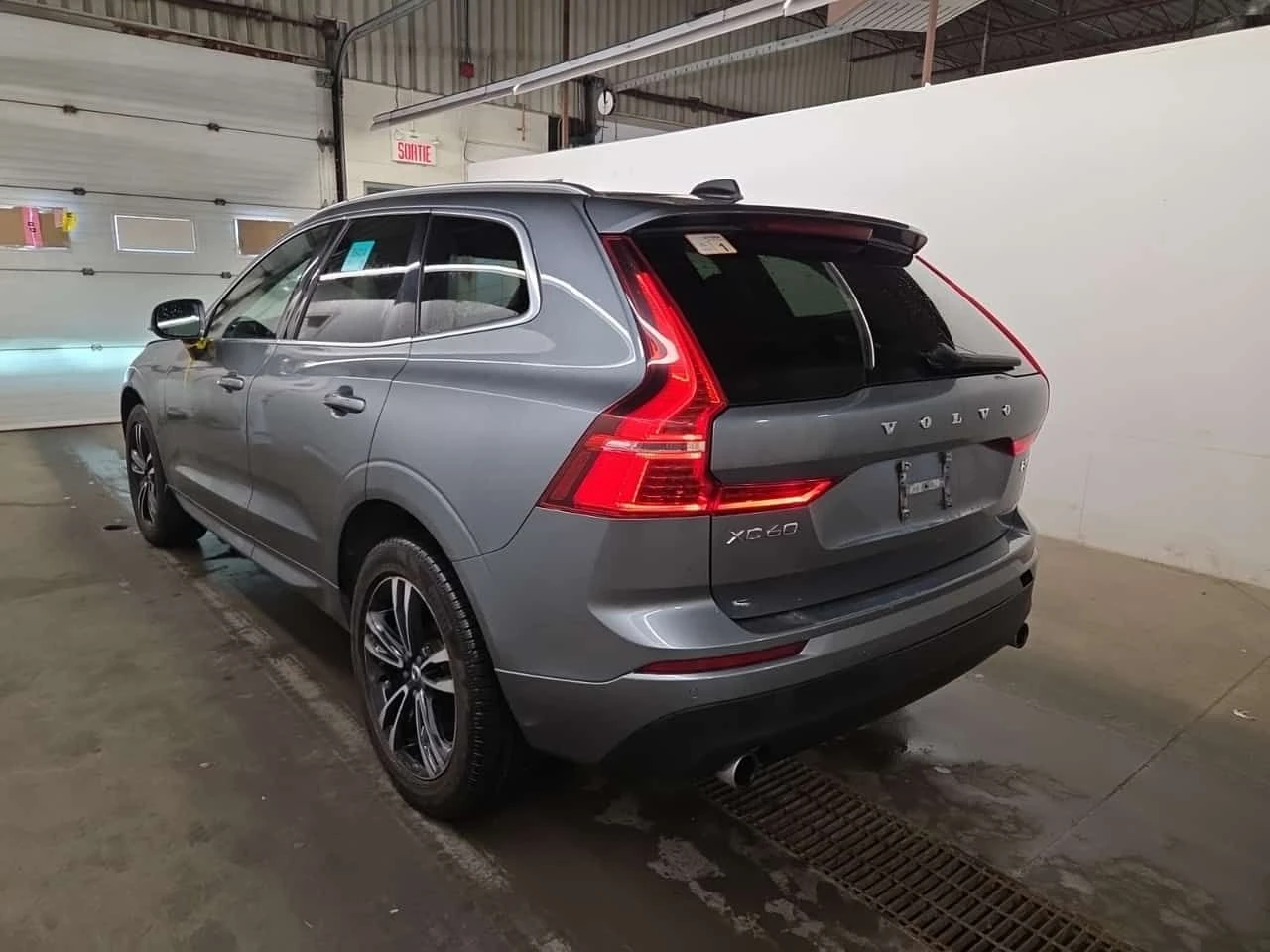 Volvo XC60 * MOMENTUM * CARFAX * ЦЕНА ДО БГ, снимка 6 - Автомобили и джипове - 54933535