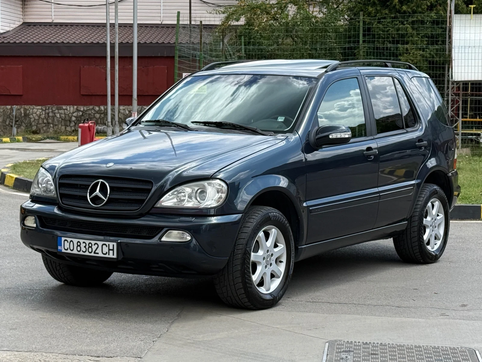 Mercedes-Benz ML 270 2.7CDI Автоматик/Кожа/Подгрев/4х4/Ксенон, снимка 2 - Автомобили и джипове - 55222638