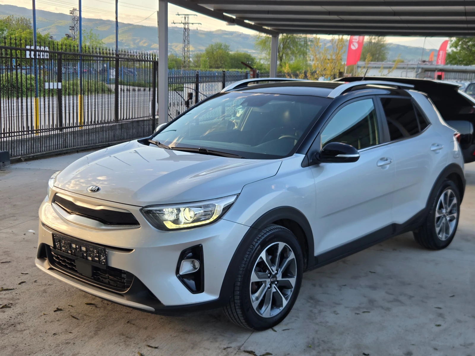 Kia Stonic 1.6 CRDI * ENERGY* * KAYLESS GO* * FULL LED * * , снимка 16 - Автомобили и джипове - 55441859