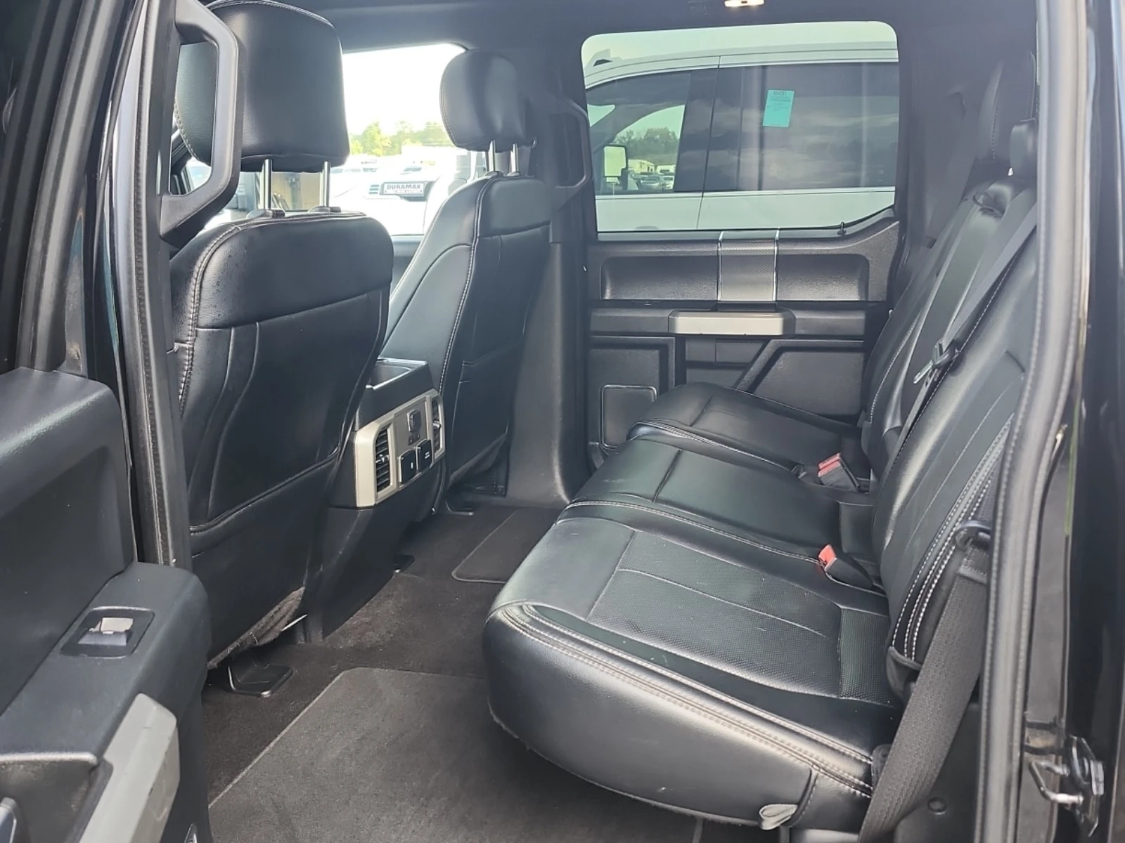 Ford F150  LARIAT CREW CAB STD BED * CARFAX , снимка 15 - Автомобили и джипове - 55815471