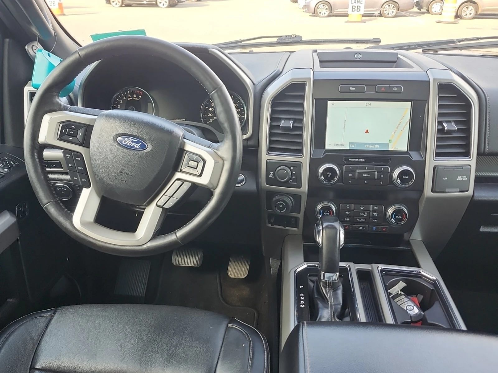 Ford F150  LARIAT CREW CAB STD BED * CARFAX , снимка 13 - Автомобили и джипове - 55815471