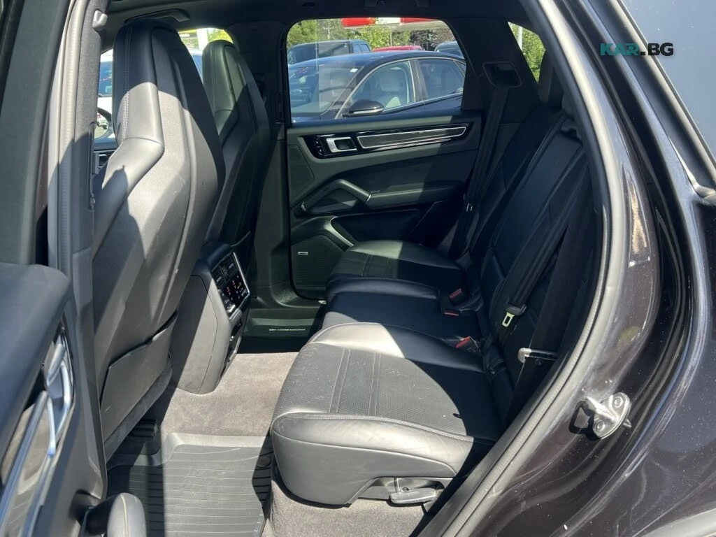 Porsche Cayenne MATRIX LED* PANO* BOSE* ПОДГРЕВ* КАМЕРА* БЕЗ АНАЛО, снимка 14 - Автомобили и джипове - 56103100