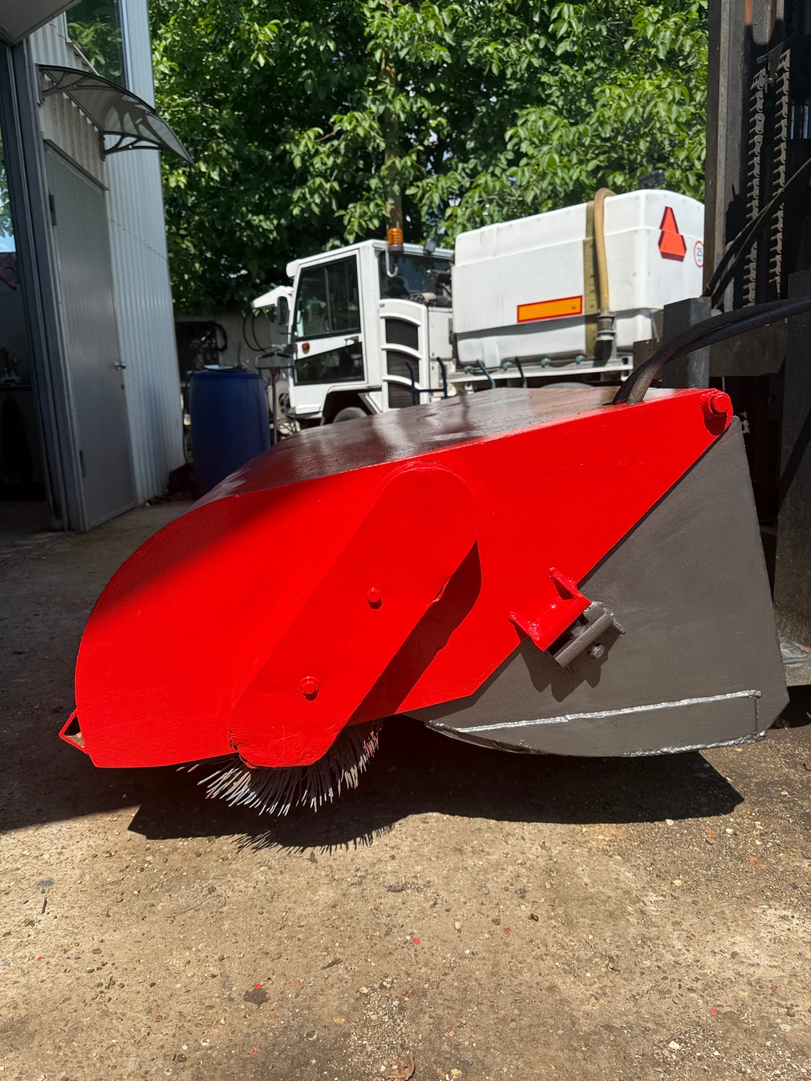 Допълнително оборудване Друг вид Индустриална четка за Bobcat