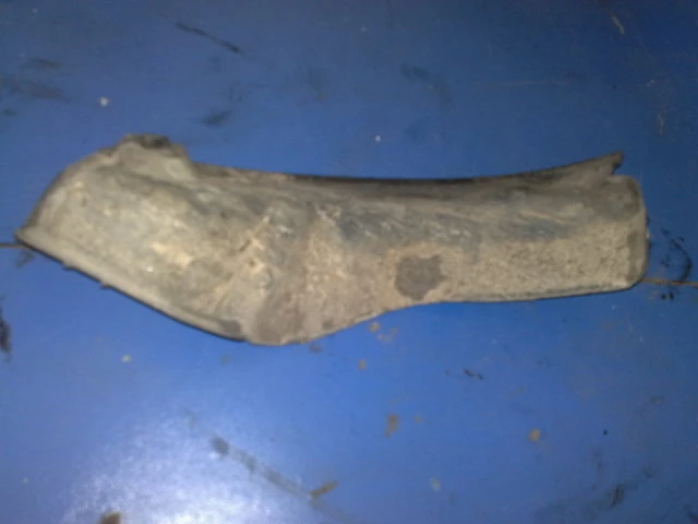 подкалник заден десен за Мицубиши Спейс Стар 1.3и