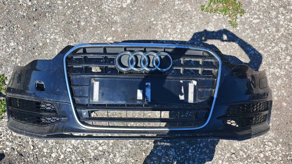 S-line предна броня Audi A6 C7 4G0 оборудвана с решетки има дефект 4G0807065