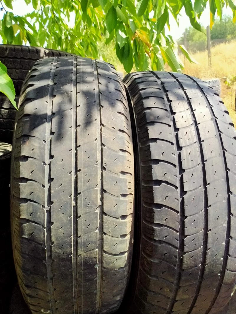 Гуми Летни 215/65R16, снимка 2 - Гуми и джанти - 33674998