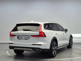 Volvo V60 Cross Country B5 Pro AWD, снимка 4