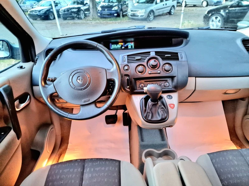 Renault Grand scenic 2.0i-7МЕСТА, снимка 10 - Автомобили и джипове - 47489260