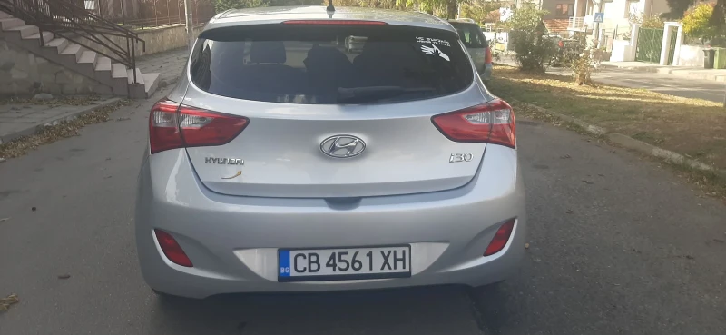 Hyundai I30 Газ бензин, снимка 5 - Автомобили и джипове - 47016296