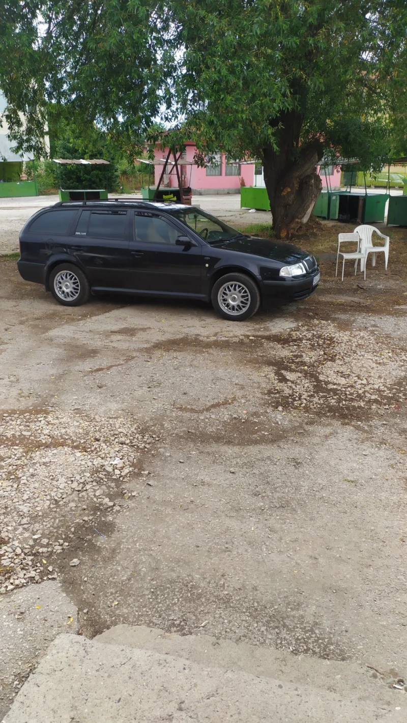 Skoda Octavia 1.8 T 4x4, снимка 4 - Автомобили и джипове - 47634417