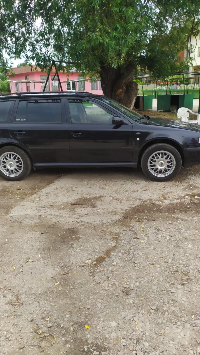 Skoda Octavia 1.8 T 4x4, снимка 3 - Автомобили и джипове - 47634417