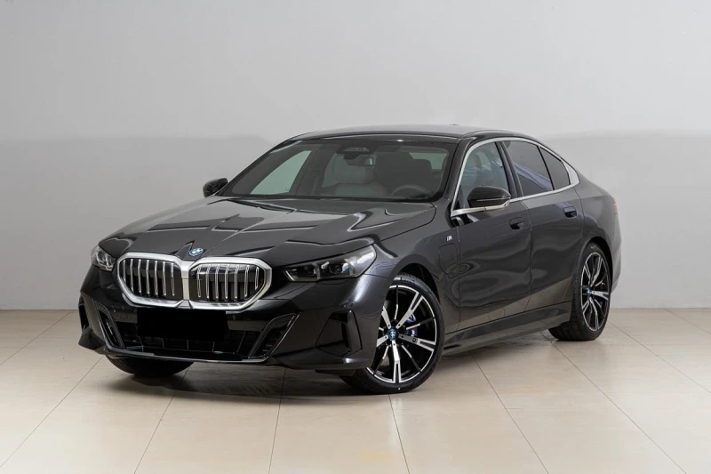 BMW 550 e xDrive M Sport, снимка 1 - Автомобили и джипове - 47916938