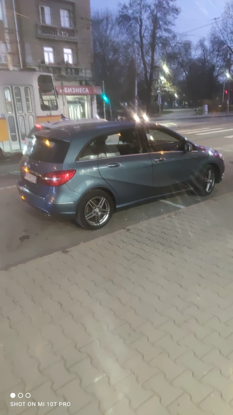 Mercedes-Benz B 250, снимка 5 - Автомобили и джипове - 48116986