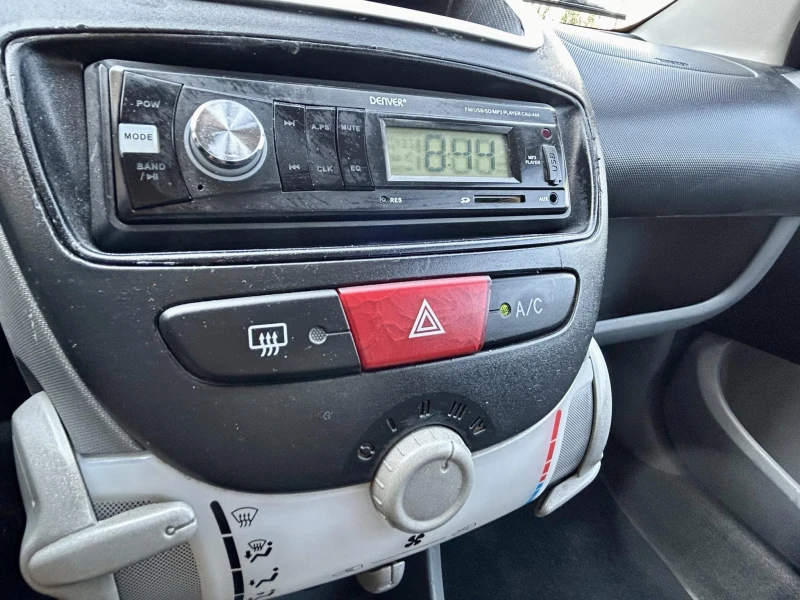 Citroen C1 1.0i-Автоматик, снимка 11 - Автомобили и джипове - 48196860