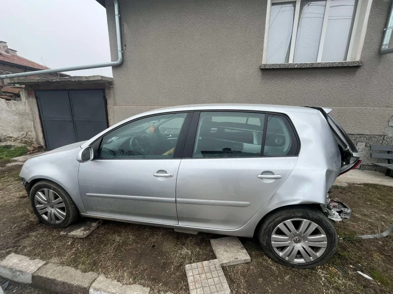 VW Golf, снимка 2 - Автомобили и джипове - 49323945