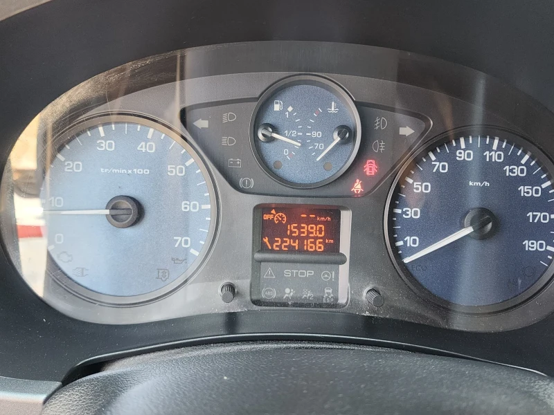 Peugeot Partner 1.6HDI Facelift 6+ 1, снимка 8 - Автомобили и джипове - 50724815