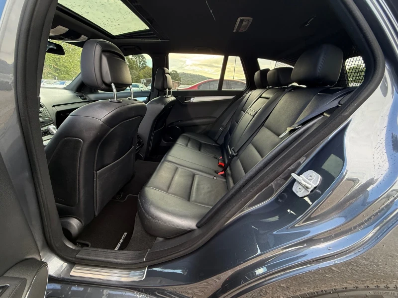 Mercedes-Benz C 350 3.5CDi * AMG-пакет* * 4-Matic* * Swiss* , снимка 13 - Автомобили и джипове - 51979444