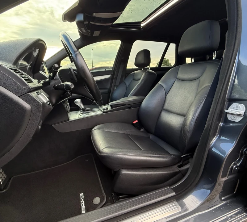 Mercedes-Benz C 350 3.5CDi * AMG-пакет* * 4-Matic* * Swiss* , снимка 11 - Автомобили и джипове - 51979444