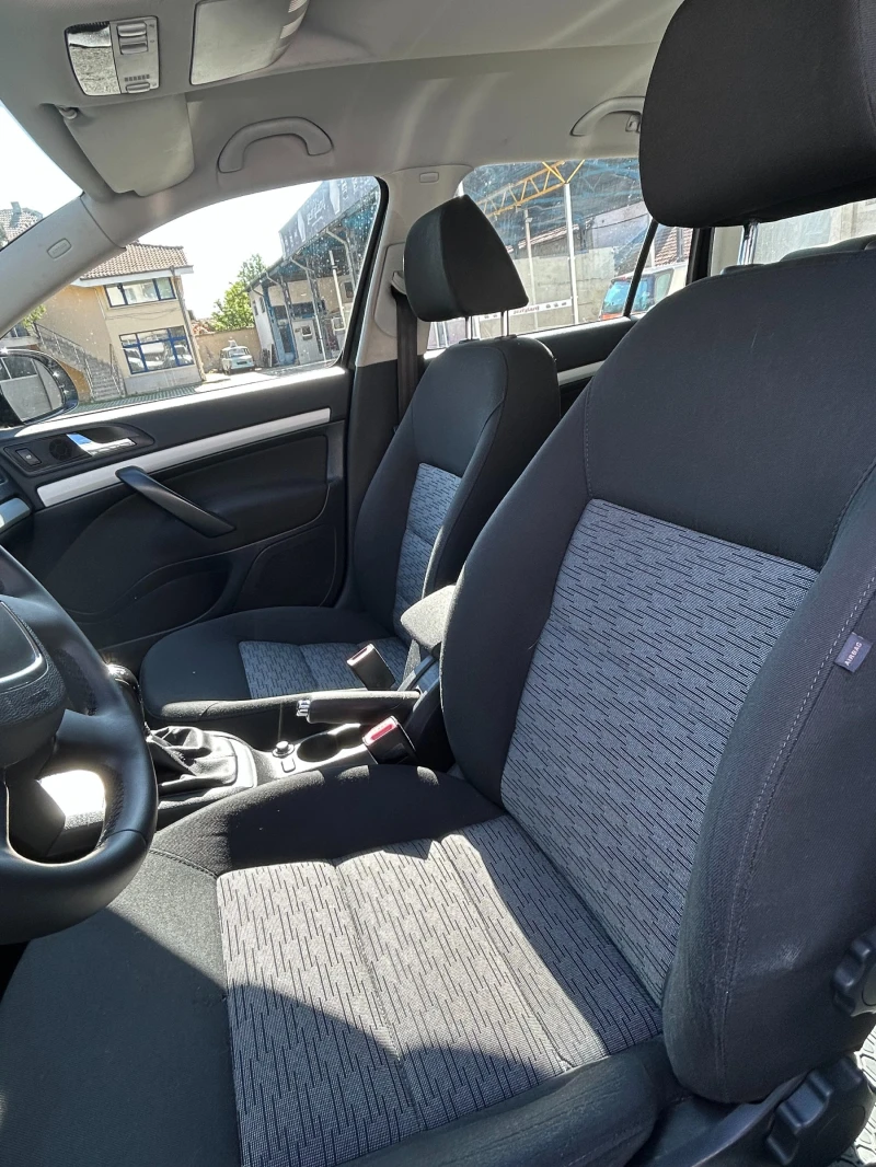 Skoda Octavia 1.6 MPI , снимка 13 - Автомобили и джипове - 52492491