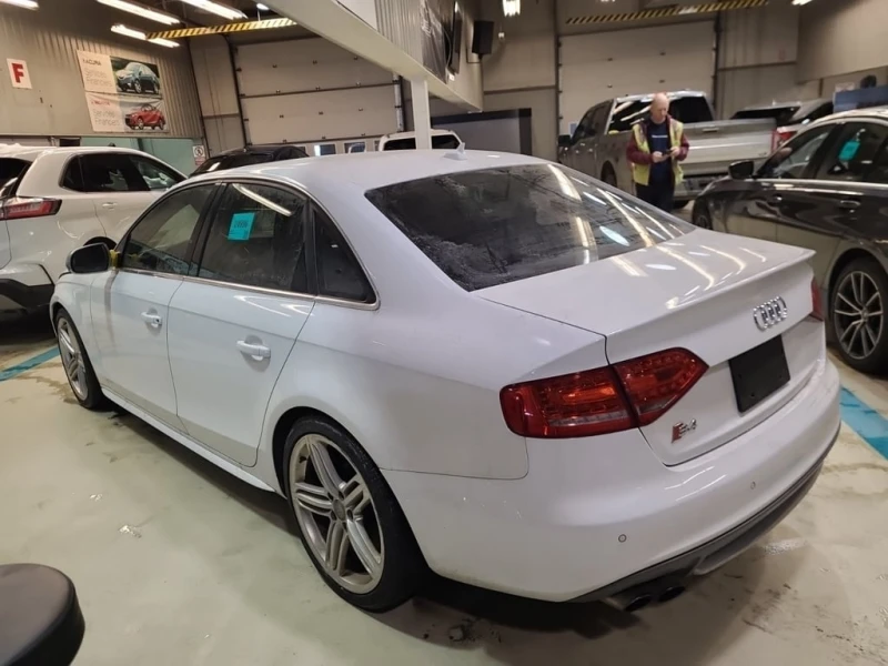 Audi S4 * 4DR SDN S TRONIC * CARFAX * БЕЗ ПЪРВОНАЧАЛНА ВНО, снимка 4 - Автомобили и джипове - 53021805