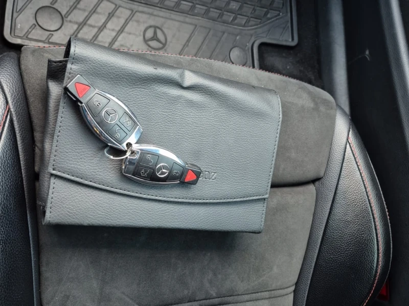 Mercedes-Benz C 43 AMG  * CARFAX * БЕЗ ПЪРВОНАЧАЛНА ВНОСКА, снимка 9 - Автомобили и джипове - 53063580