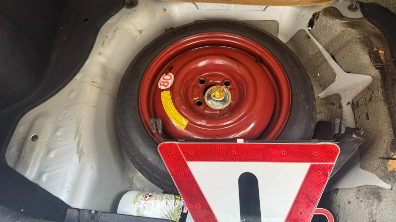 Honda Civic 1.4 бензин 90 кс, Facelift, 5 врати, Климатик , снимка 12 - Автомобили и джипове - 53092091