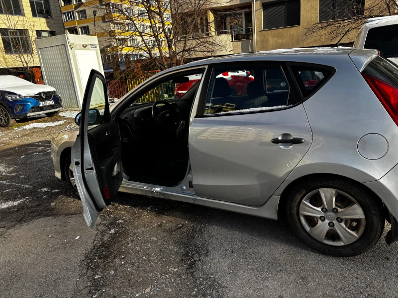 Hyundai I30, снимка 10 - Автомобили и джипове - 53095801