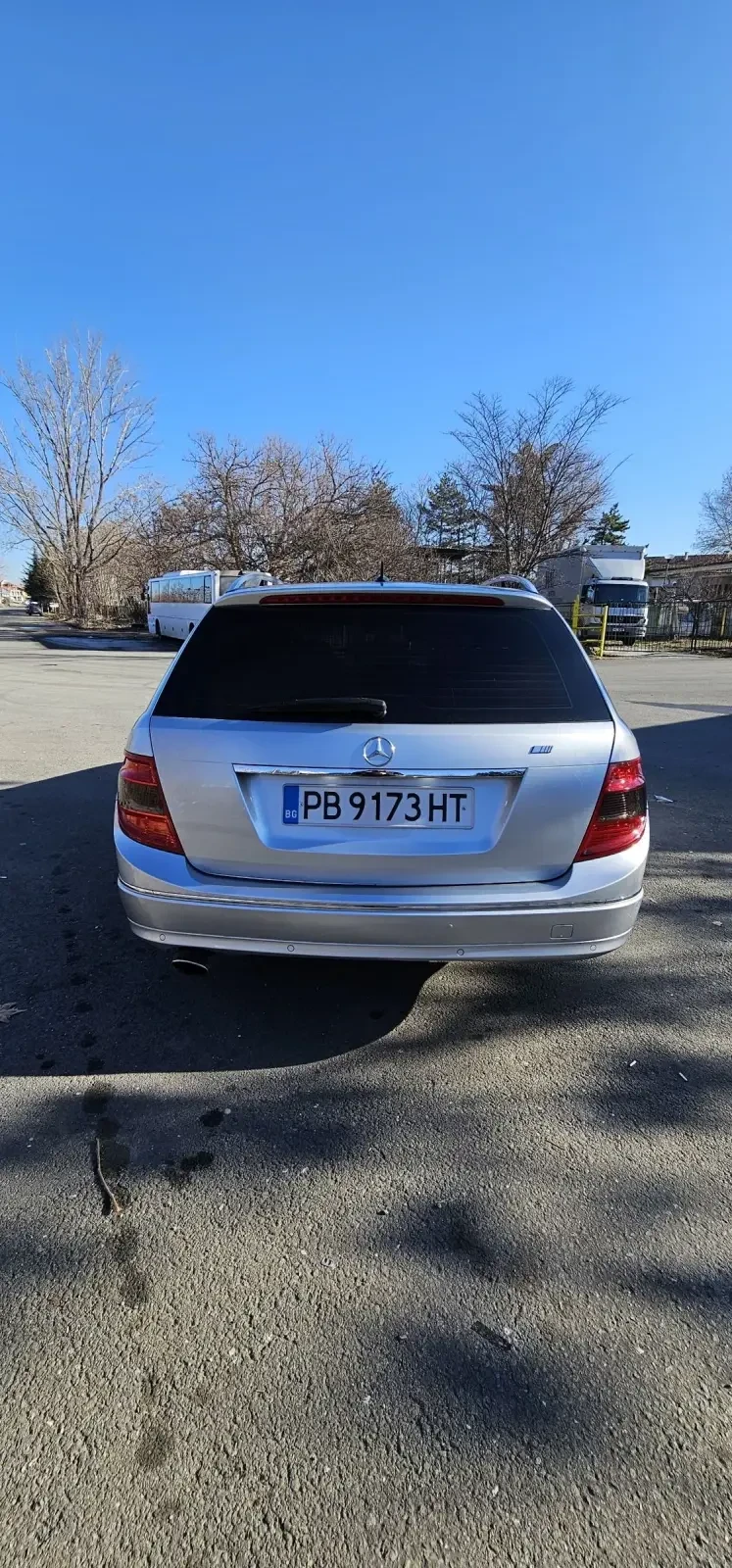 Mercedes-Benz C 220, снимка 4 - Автомобили и джипове - 48509628