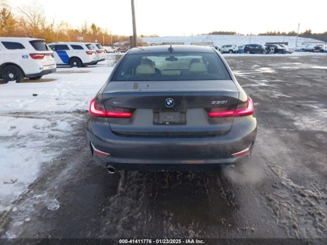 BMW 330 i xDrive, снимка 16 - Автомобили и джипове - 49390407