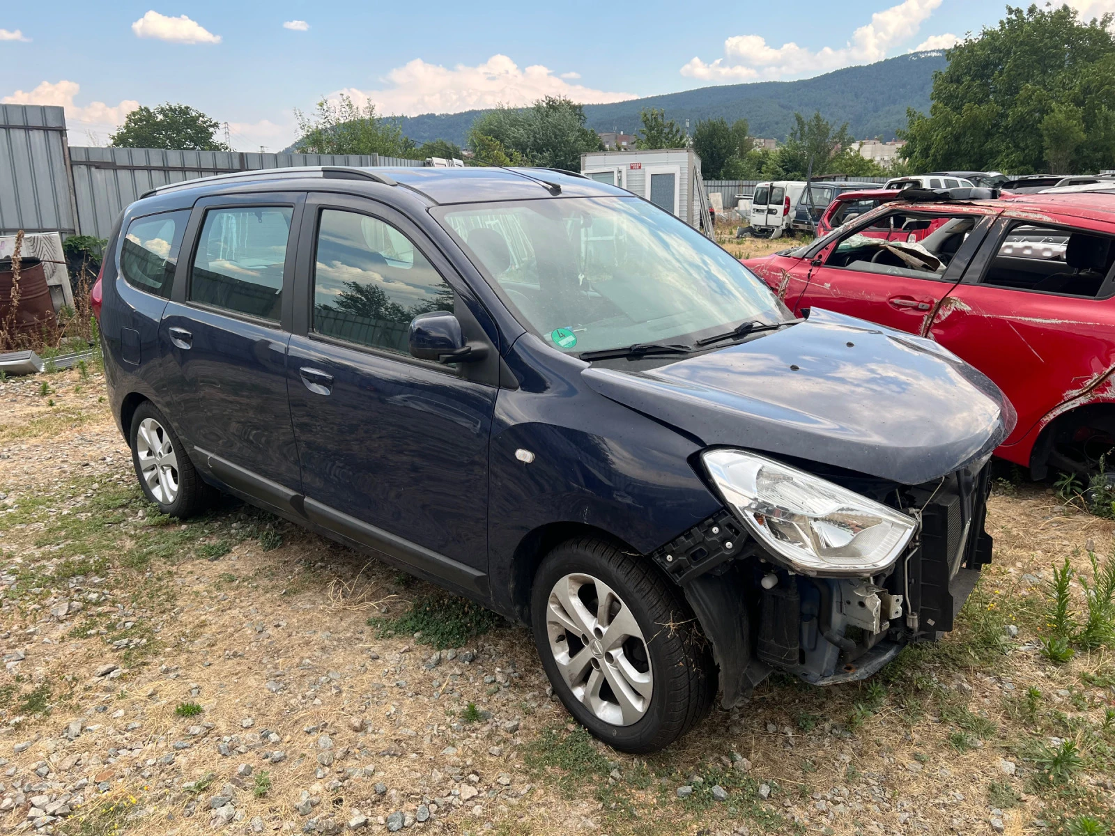 Dacia Lodgy 1.6i ГАЗ, снимка 1