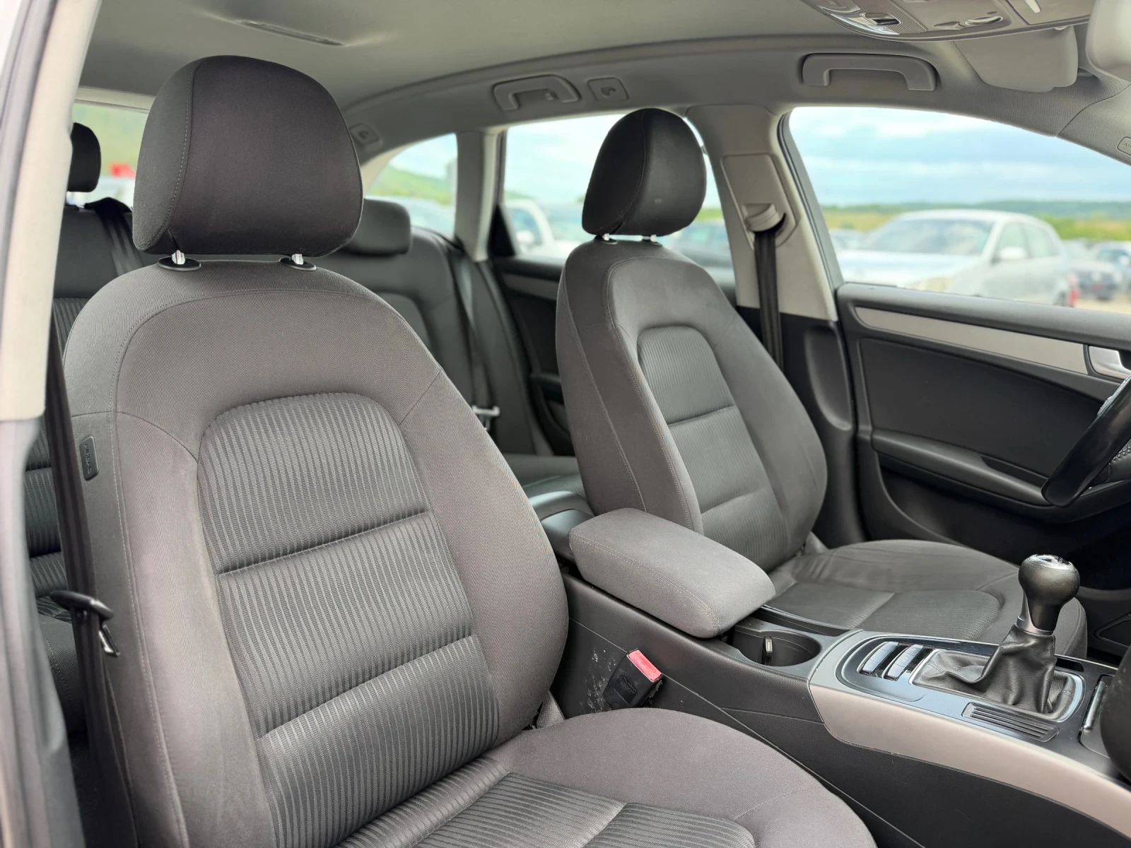 Audi A4 2.0TDI FACELIFT, снимка 15 - Автомобили и джипове - 46232612