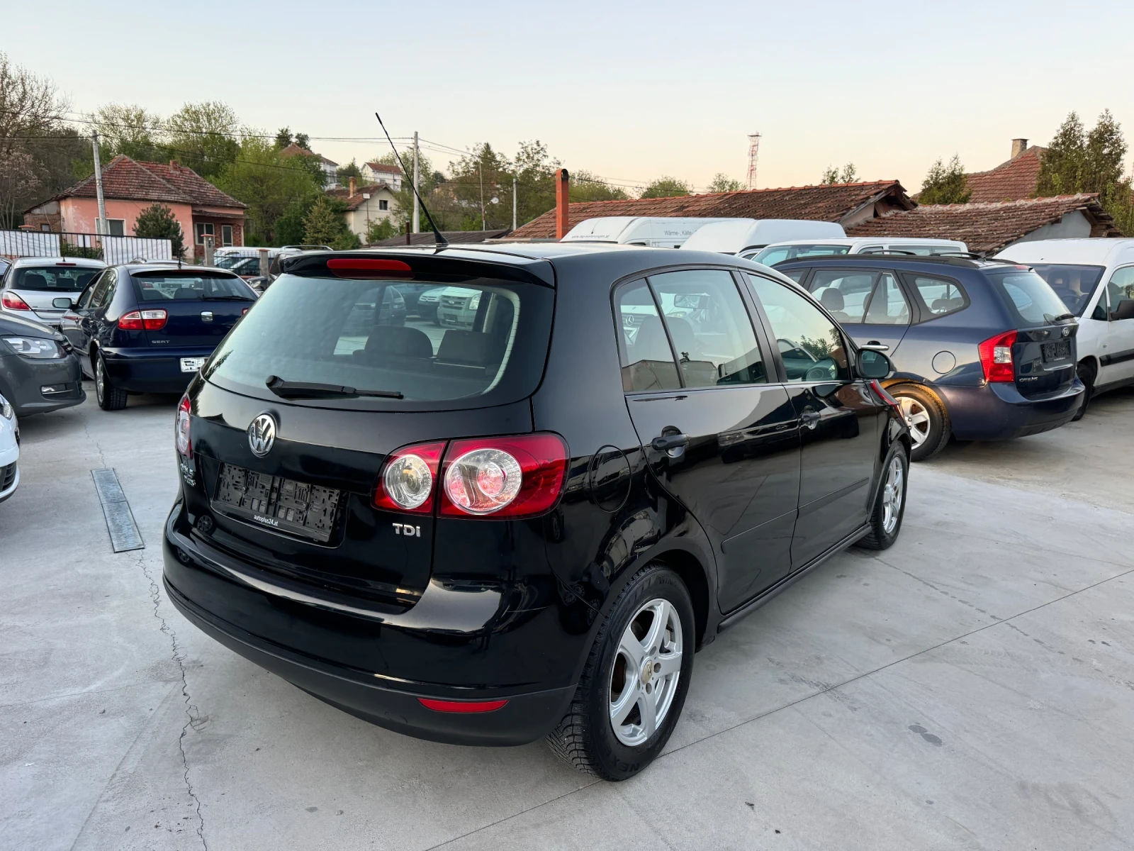 VW Golf Plus 1.9TDI ЛИЗИНГ - изображение 5