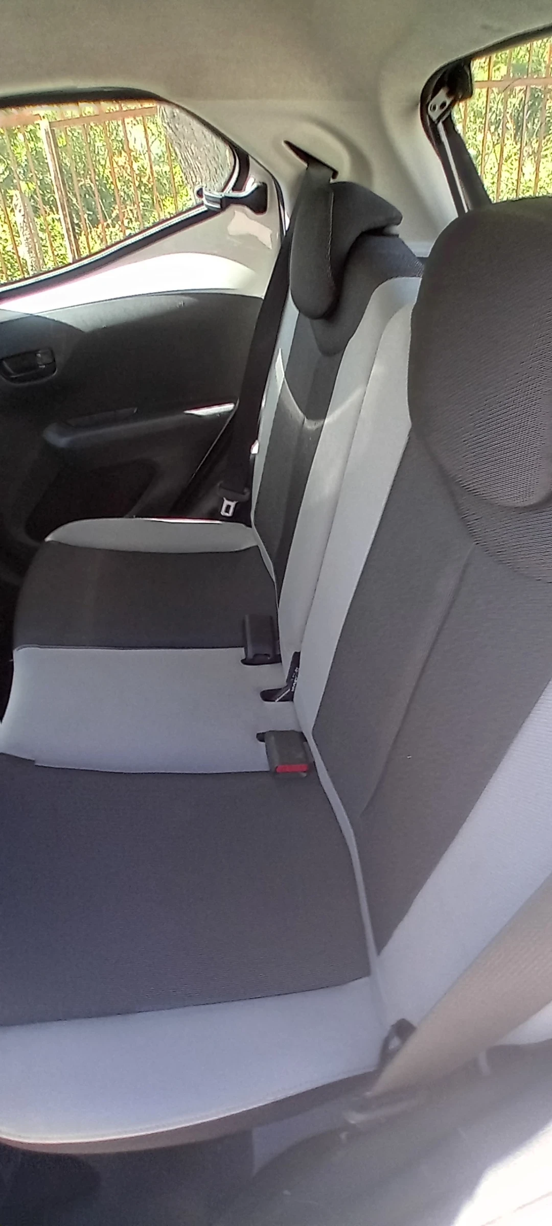 Toyota Aygo Нов внос, камера, темпомат, мултимедия, 4врати - изображение 7