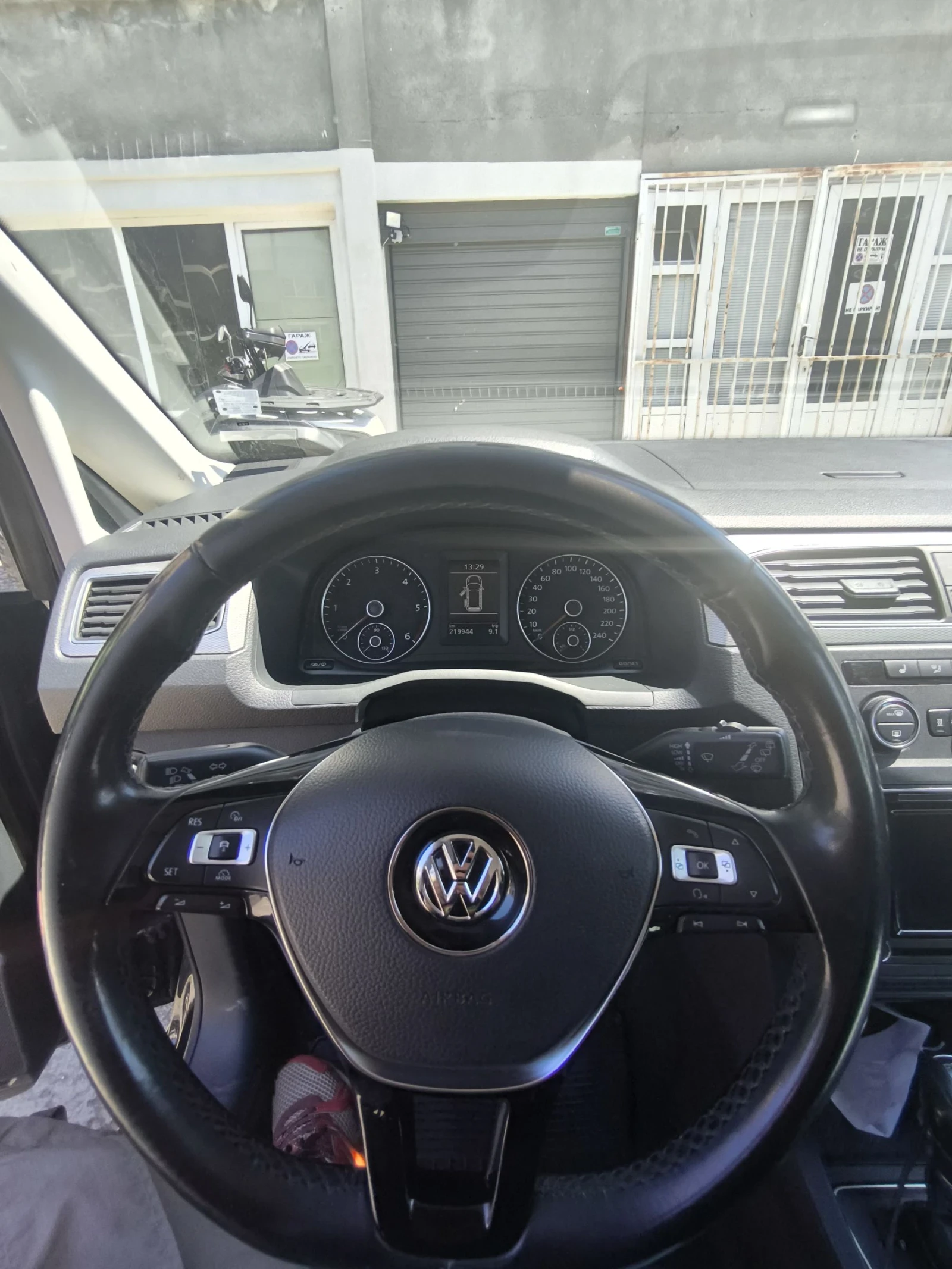 VW Caddy 2.0 DSG 150 кс MAXI - изображение 6