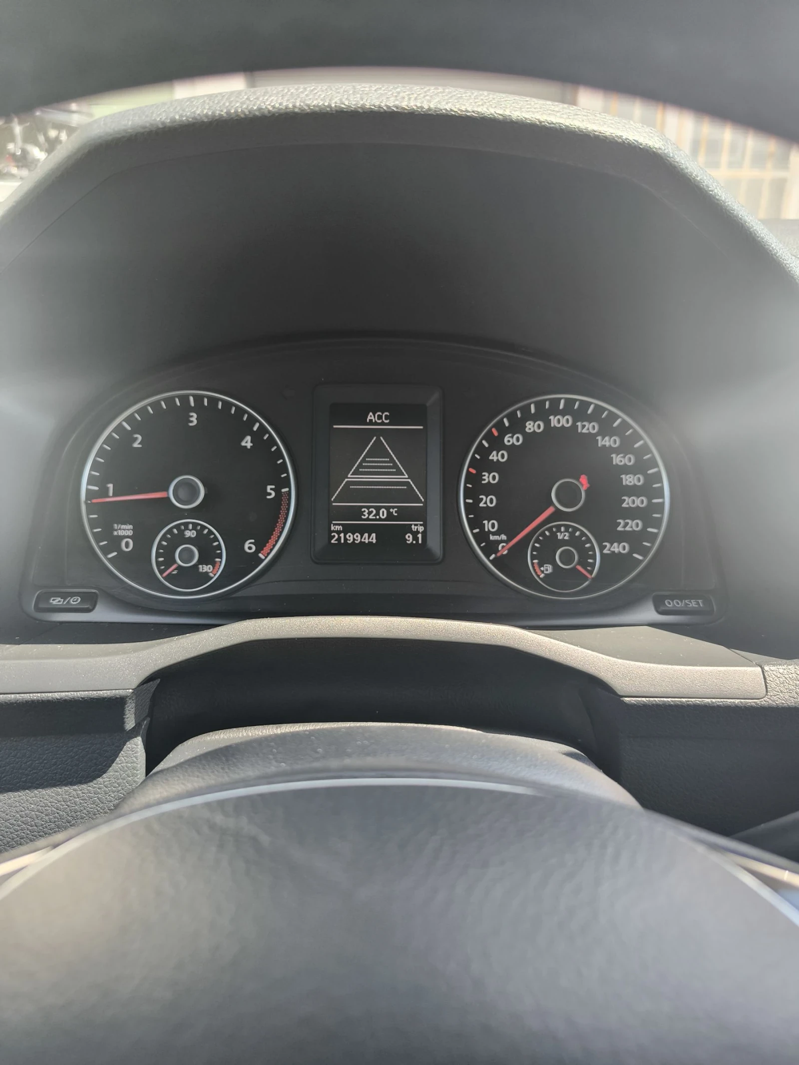 VW Caddy 2.0 DSG 150 кс MAXI - изображение 9