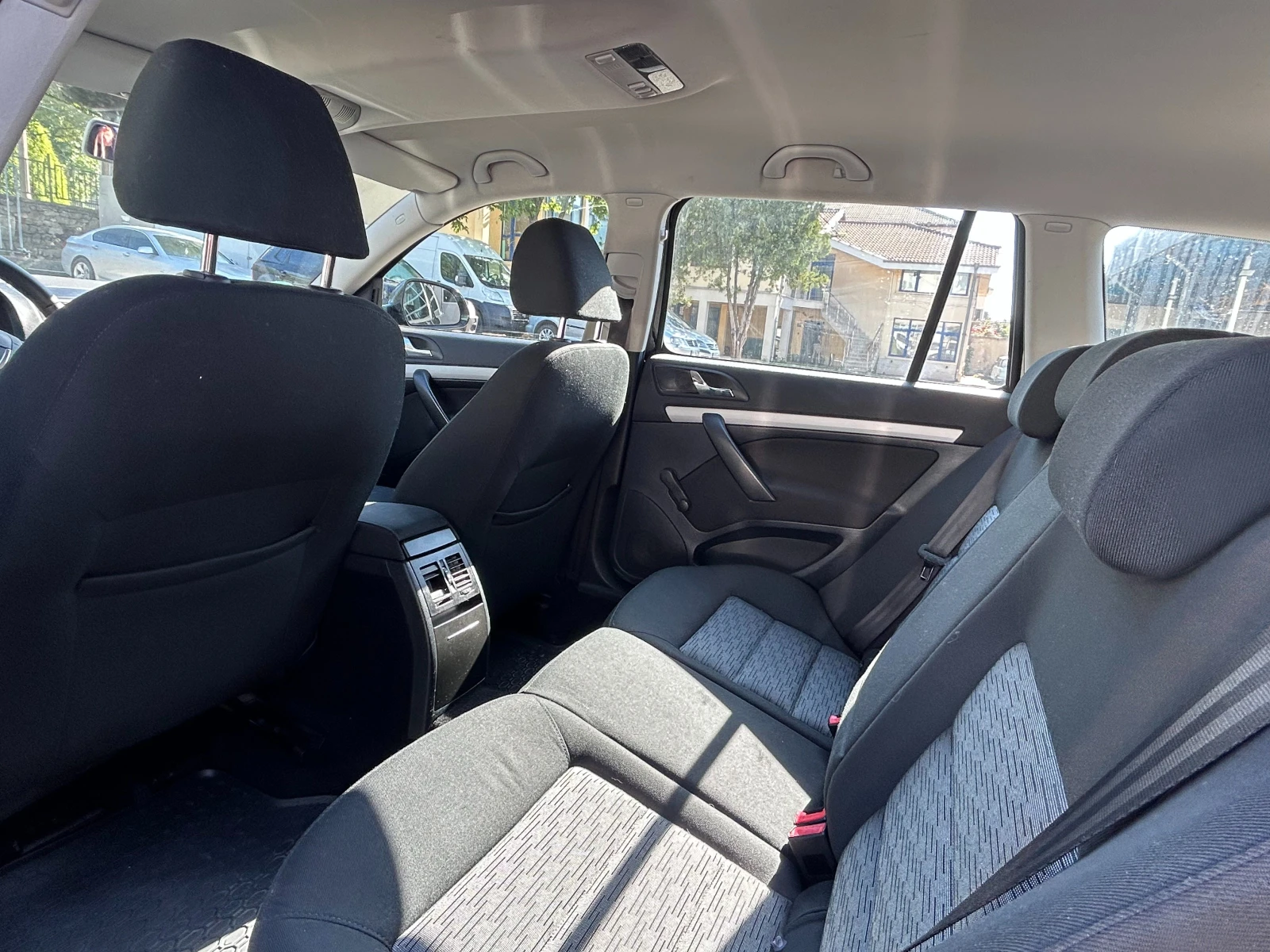 Skoda Octavia 1.6 MPI  | Mobile.bg — изображение 11