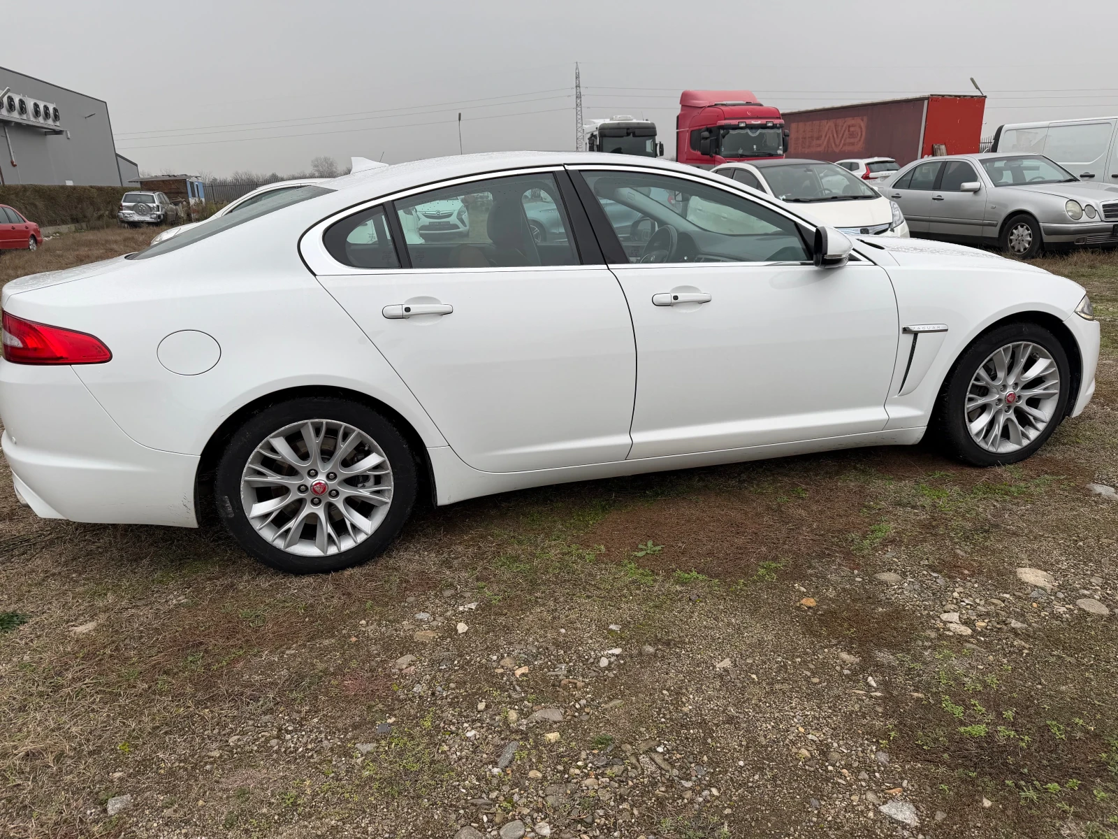 Jaguar Xf 2.2 D 8 ZF(КАТО НОВА) - изображение 4