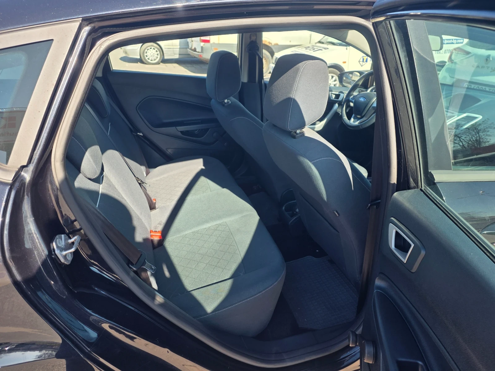 Ford Fiesta, снимка 7 - Автомобили и джипове - 53827490