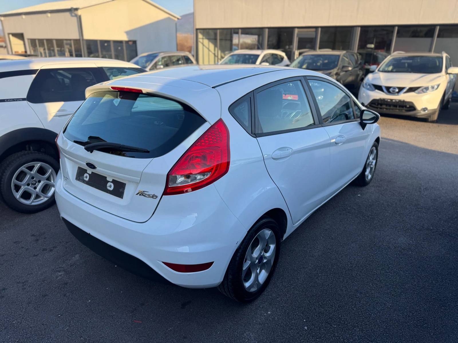 Ford Fiesta 1.4i GAZ, снимка 4 - Автомобили и джипове - 53832008