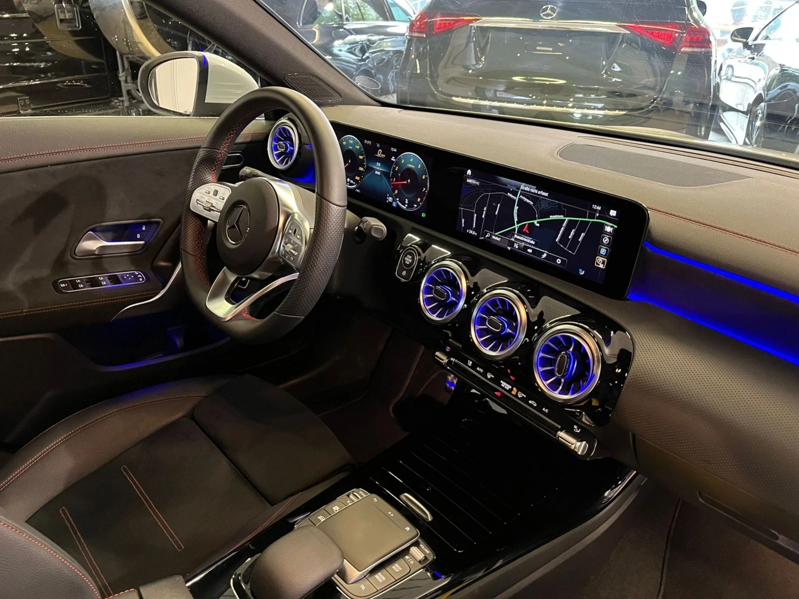 Mercedes-Benz C 200, снимка 13 - Автомобили и джипове - 54431201